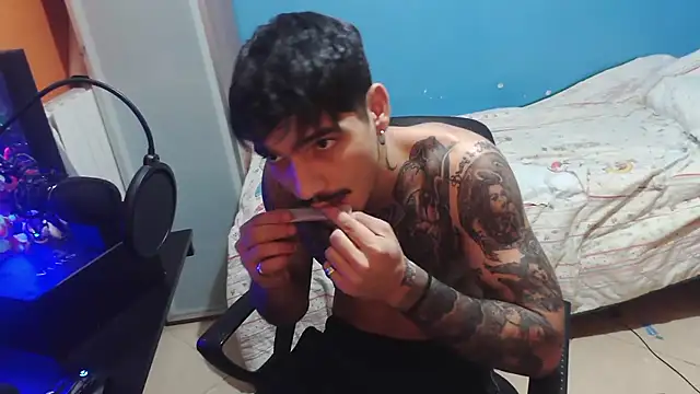 Badboyi1997 online show from 10-12-25, 08:19