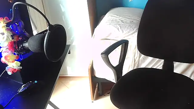 Badboyi1997 online show from 10-18-25, 01:12