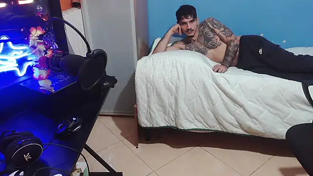 Badboyi1997 online show from 10-19-25, 01:39