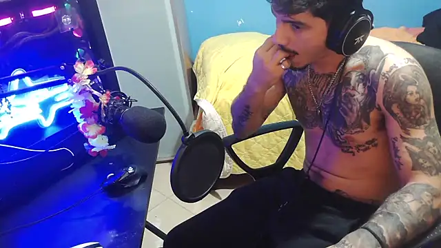 Badboyi1997 online show from 10-24-25, 02:19