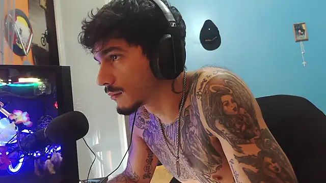 Badboyi1997 online show from 12-02-25, 10:42