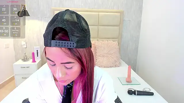 ValeryPettry 1 online show from 01-28-25, 01:27
