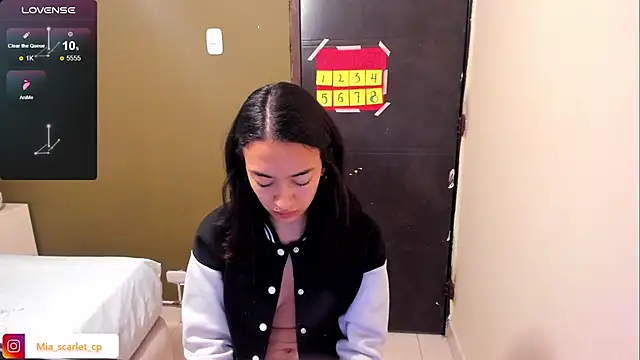 Mia scarlet69 online show from 05-21-26, 12:12
