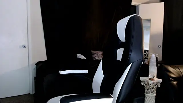 liadivina online show from 03-19-25, 05:52