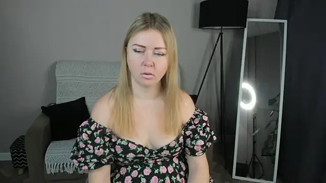 BettyBloom69 online show from 12-18-25, 04:51