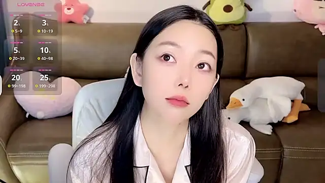 Yilin1999 online show from 01-25-25, 01:54