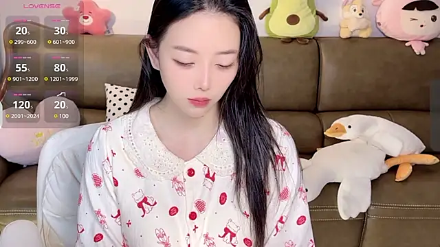 Yilin1999 online show from 02-05-25, 05:09