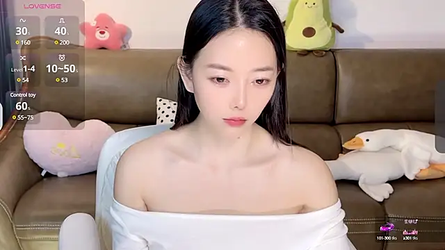 Yilin1999 online show from 02-13-25, 07:21