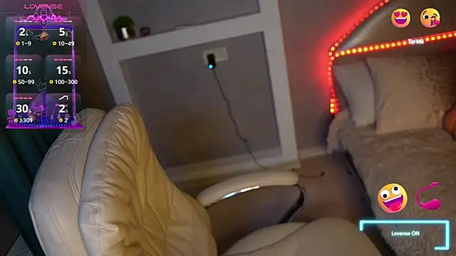 LisaElfy online show from 10-09-25, 06:06