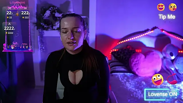 LisaElfy online show from 12-18-25, 03:07