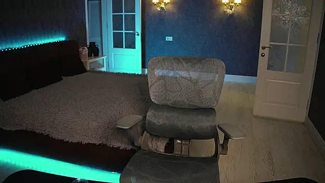 Snapshot of LisaElfy chatting on 05-12-26, 04:15 LisaElfy online show from 05-12-26, 04:15