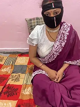 Snapshot of mickey_love chatting on 02-26-25, 07:53 mickey love online show from 02-26-25, 07:53