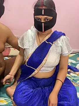 Snapshot of mickey_love chatting on 02-27-25, 03:59 mickey love online show from 02-27-25, 03:59