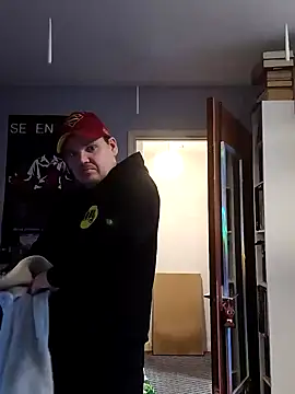 ArcanceTheo82 online show from 12-16-24, 01:11