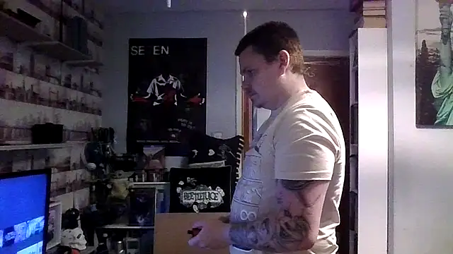 ArcanceTheo82 online show from 12-18-24, 07:41