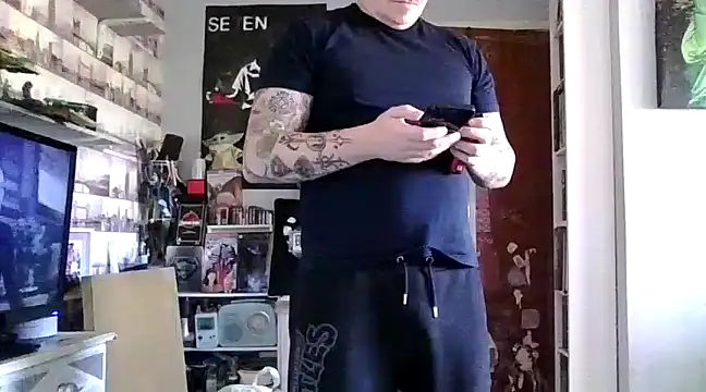 ArcanceTheo82 online show from 01-03-25, 12:52