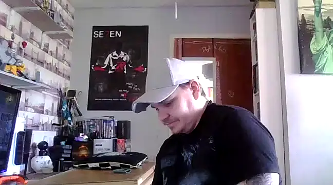 ArcanceTheo82 online show from 03-01-25, 02:02