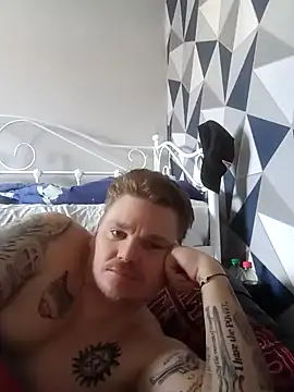 ArcanceTheo82 online show from 10-24-25, 12:12