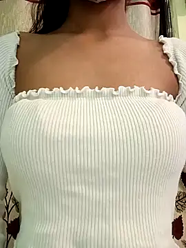 Snapshot of Miss-Sadhana chatting on 01-08-25, 07:45 Miss-Sadhana online show from 01-08-25, 07:45