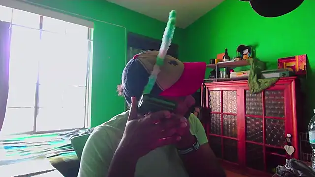        the online show from 03-08-26, 09:07