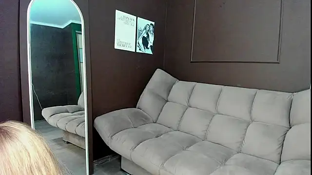 LinaCristonsen online show from 02-24-25, 06:58