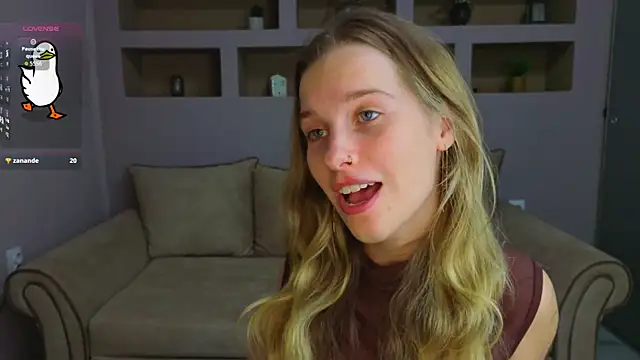 LinaCristonsen online show from 09-30-25, 06:02