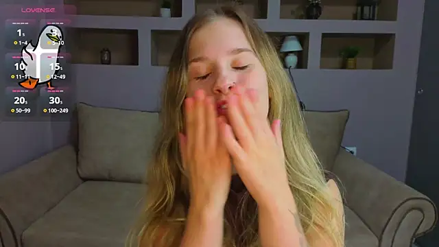 LinaCristonsen online show from 10-09-25, 04:49