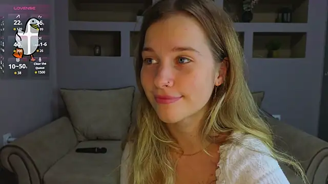 LinaCristonsen online show from 10-19-25, 05:24