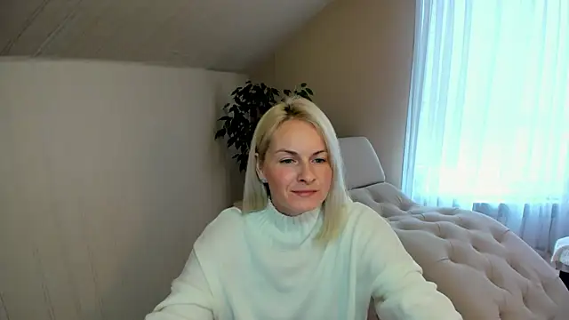 Alicee Gracee online show from 12-18-24, 08:09