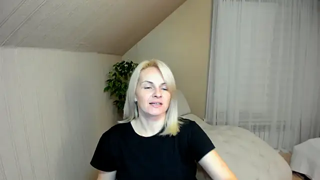 Alicee Gracee online show from 01-04-25, 08:16