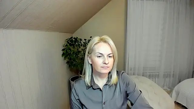 Alicee Gracee online show from 01-05-25, 04:48