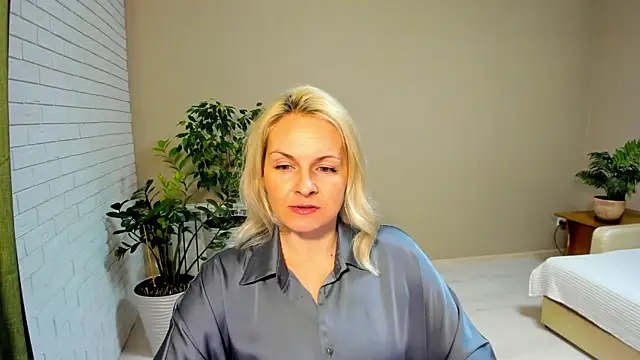 Alicee Gracee online show from 02-01-25, 07:23