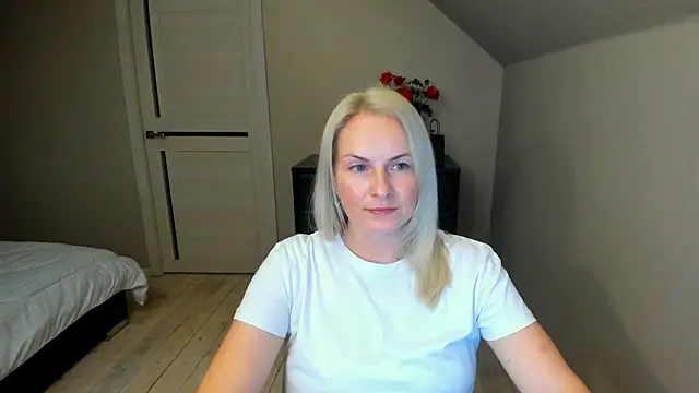 Alicee Gracee online show from 10-04-25, 06:28