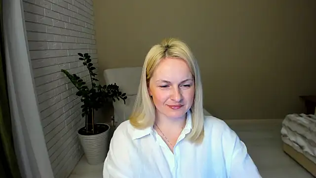 Alicee Gracee online show from 02-16-26, 07:43