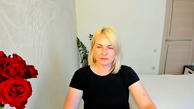 Alicee Gracee online show from 06-15-26, 02:30