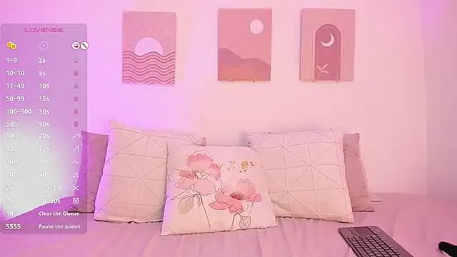 Mia Heartt online show from 02-17-25, 09:52