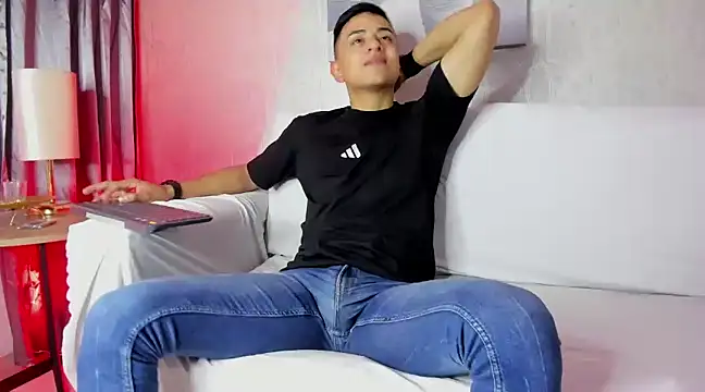 Lucii fer  online show from 02-12-25, 11:29