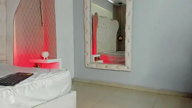 Snapshot of Lucii_fer_ chatting on 02-18-26, 12:12 Lucii fer online show from 02-18-26, 12:12