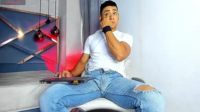 Lucii fer  online show from 03-09-26, 11:36