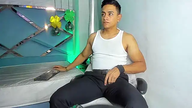 Lucii fer  online show from 03-17-26, 01:36