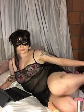 Snapshot of karlahush chatting on 10-29-25, 11:06 karlahush online show from 10-29-25, 11:06