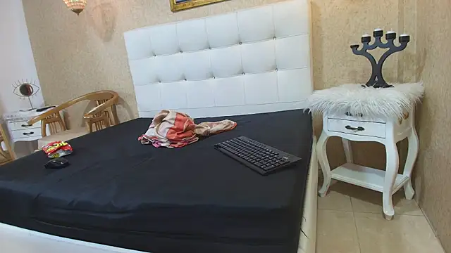 Snapshot of Brianrosex chatting on 04-10-26, 01:33 Brianrosex online show from 04-10-26, 01:33