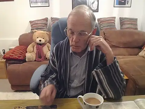 Ferret7777 online show from 11-27-25, 04:09