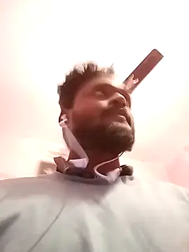 Snapshot of desicockblack chatting on 01-25-25, 08:31 desicockblack online show from 01-25-25, 08:31