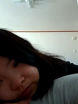 Snapshot of hello098712 chatting on 03-11-25, 04:43 hello098712 online show from 03-11-25, 04:43