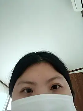 hello098712 online show from 10-09-25, 02:48