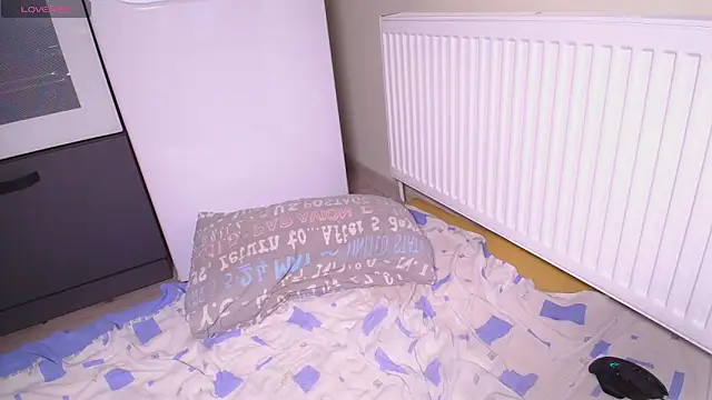 Snapshot of CutiePie3 chatting on 01-04-25, 07:34 CutiePie3 online show from 01-04-25, 07:34