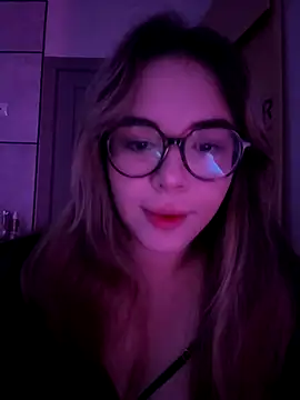 Snapshot of CutiePie3 chatting on 10-03-25, 08:39 CutiePie3 online show from 10-03-25, 08:39