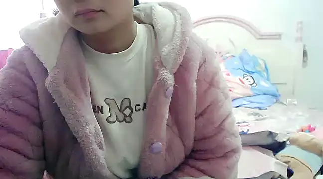 Snapshot of CN-Xiaoxi chatting on 12-18-24, 12:54 CN-Xiaoxi online show from 12-18-24, 12:54