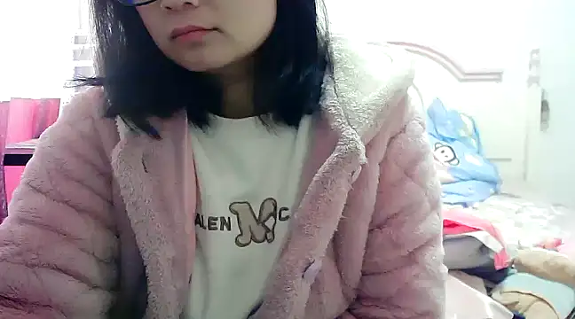 Snapshot of CN-Xiaoxi chatting on 12-19-24, 12:24 CN-Xiaoxi online show from 12-19-24, 12:24